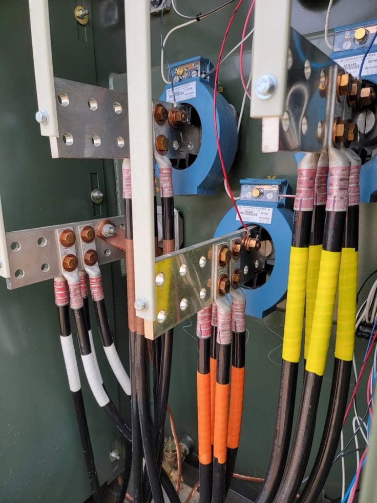 Medium-voltage busbar cable terminations