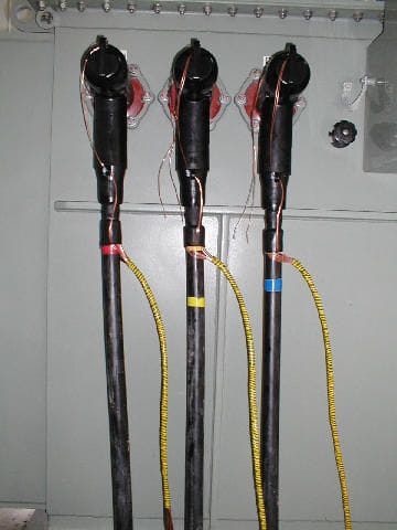 Three-phase MV cable terminations